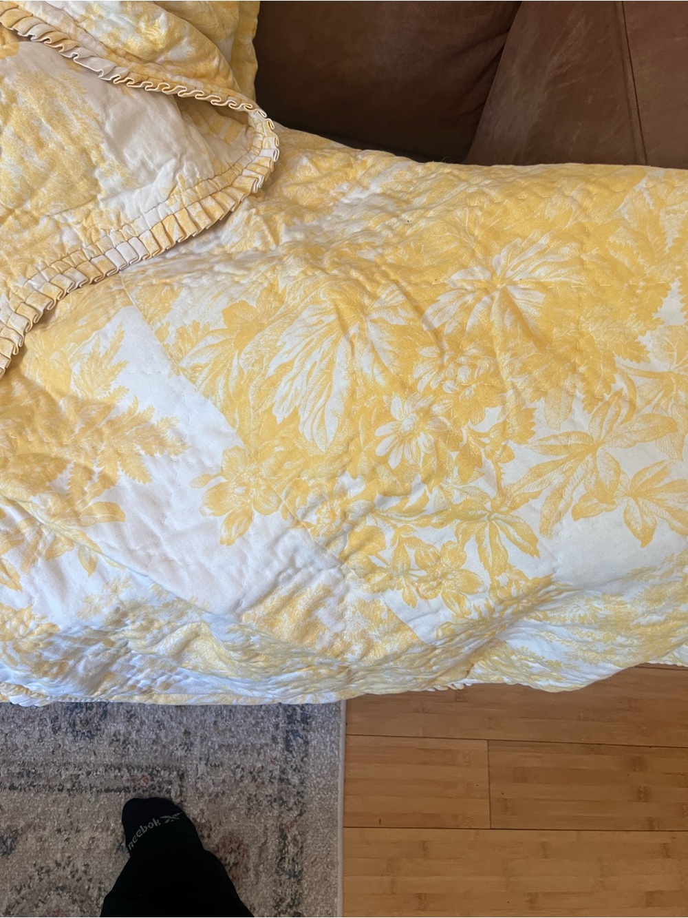 Pottery Barn Yellow Floral Quilted Coverlet Blanket size King - Picture 3 of 8